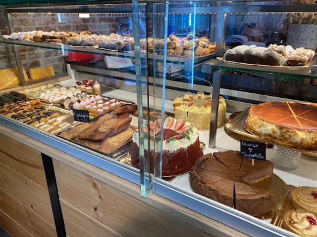 El Capricho, Bakery & Coffee Resto-bar