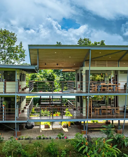 Southern Drake Lodge