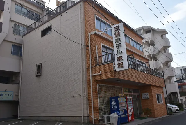 三越ホテル本館