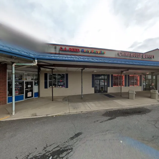 Colonial Village Plaza