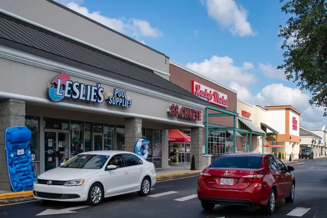 Hunter's Creek Plaza