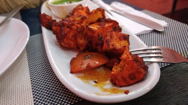 TOP NOTCH RESTAURANT