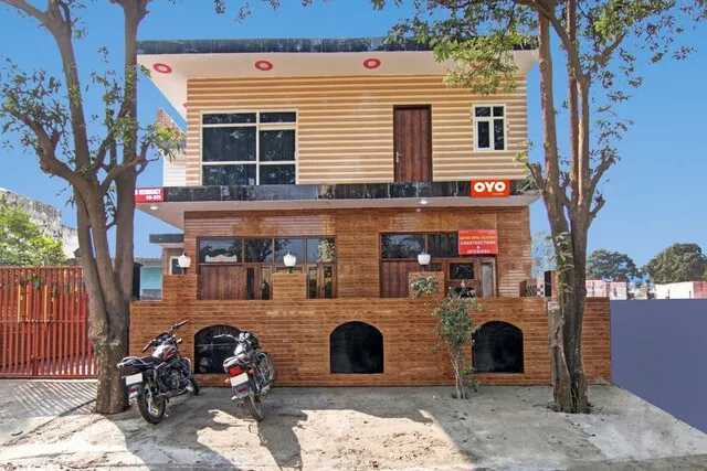 OYO Flagship Govind Residency