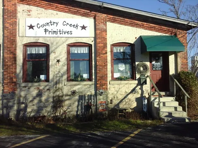 Country Creek Primitives