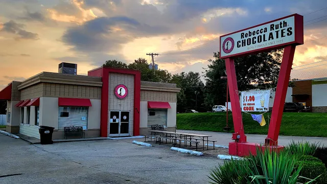 Rebecca Ruth Candy - Retail Store #3