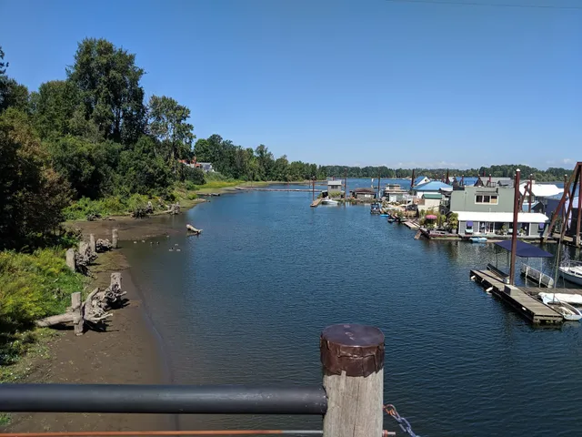 Willamette Moorage Park