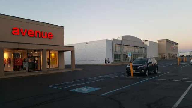 Totowa Square Shopping Center