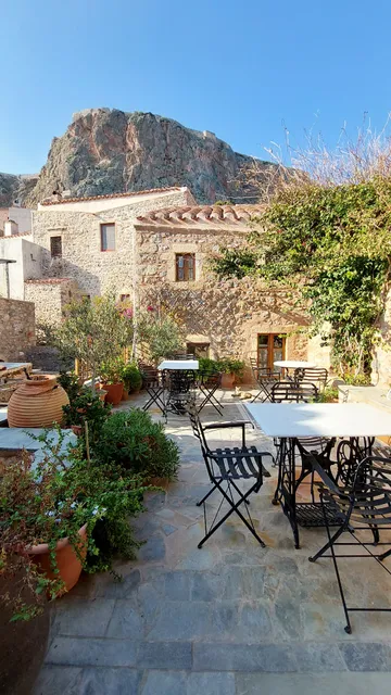 Malvasia-Αρχοντικό Στελλάκη