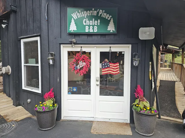 Whisperin' Pines Chalet