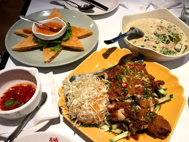 瓦城泰國料理 - 松山車站店