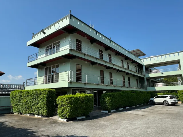 O.U.M. Hotel - โรงแรมโอยูเอ็ม