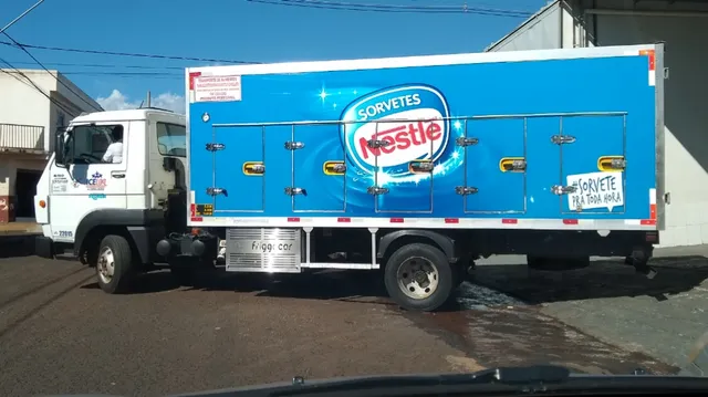 Ice Log, seu distribuidor de pães para Hambúrguer da Bimbo Qsr, Sorvetes Nestlé, Salgados, Donuts, Açaí Frooty.