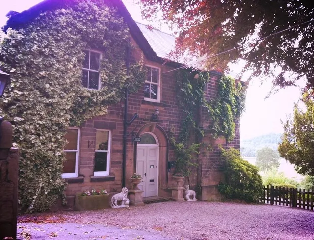 Holmefield Guest House