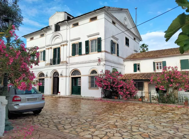 Archontiko Petrettini Boutique Hotel