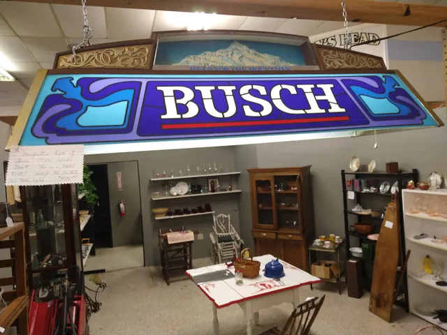 Lyon’s Head Antique Mall