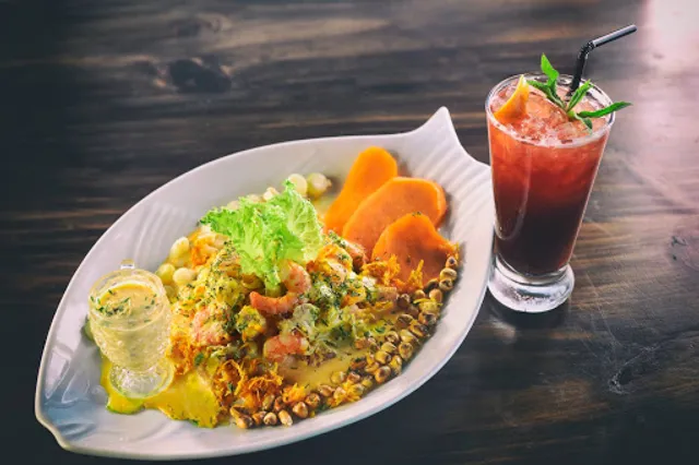 Fuerte Marino Cebichería Peruana