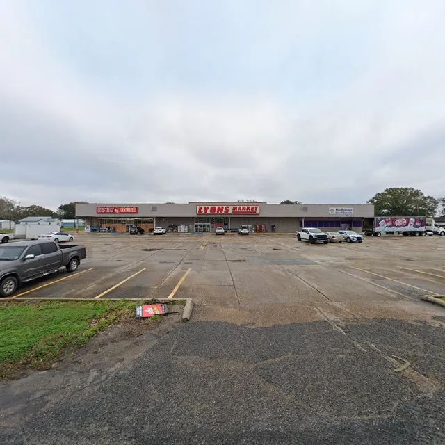 Lyons Market & Buddy’s IGA Kaplan