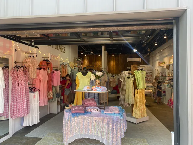 Daisy Mae's Boutique