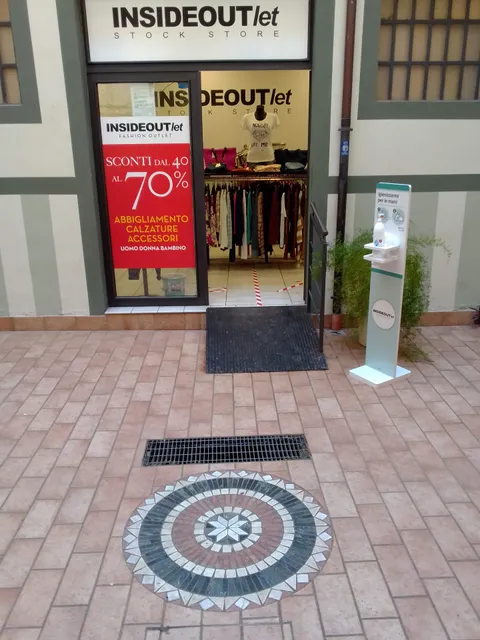 INSIDEOUTlet STOCK STORE
