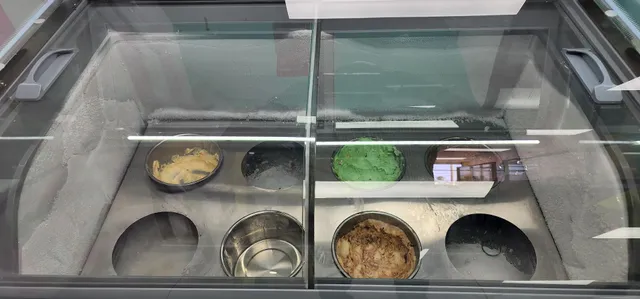 Los Rollitos Ice Cream & Pops