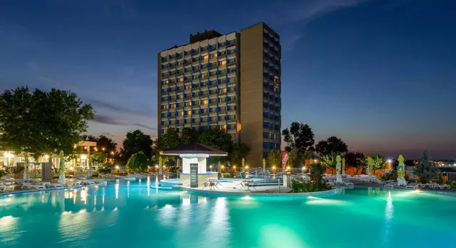 Hotel Sirena Saturn All Inclusive & Bază de Tratament