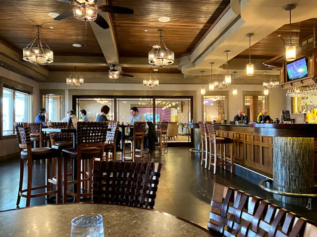 Lakehouse Tap & Grille