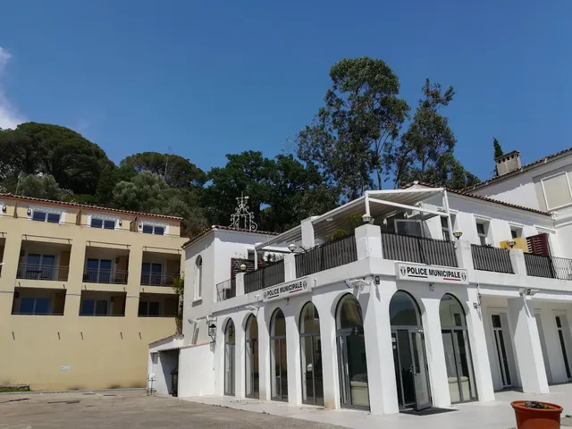 Le Château Des Artistes