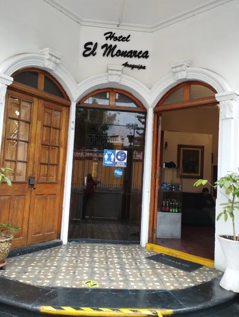MONARCA AREQUIPA