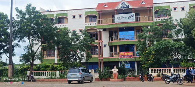 OYO 68887 Hotel Sangameshwar Lodging Boarding And Restaurant