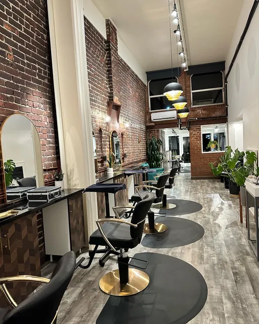 Sproos Hair Salon