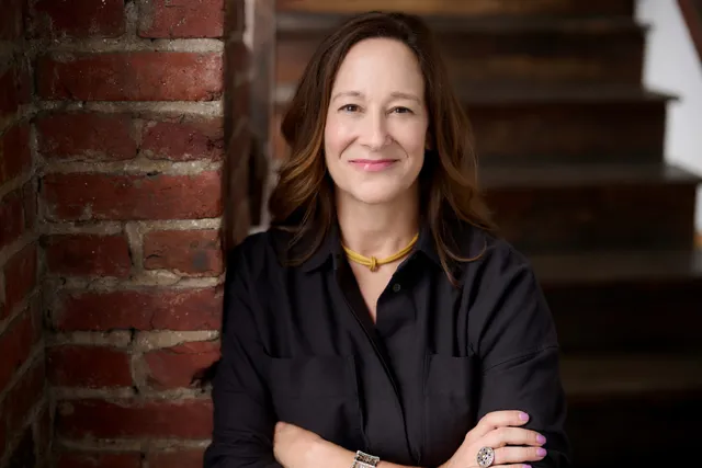 Leslie Brenowitz, Compass