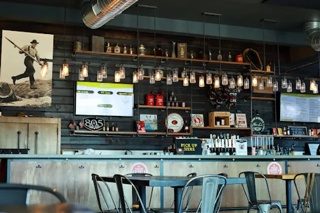 Farmhouse Kitchen + Bar