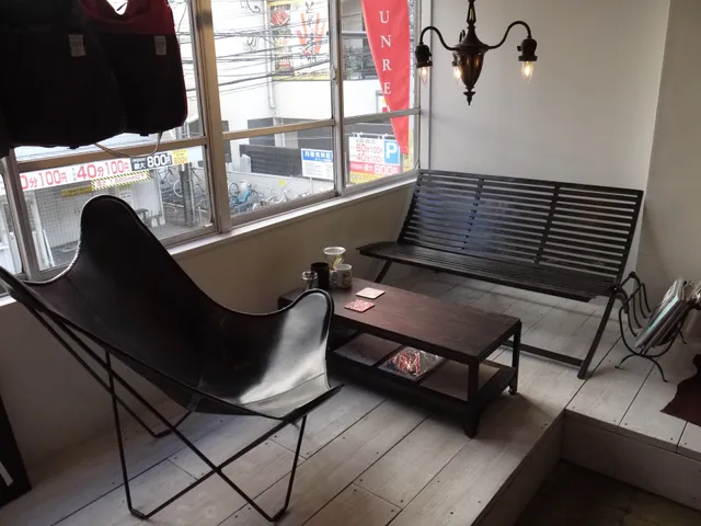 ＵＮＲＥＡＬＲＥＡＬＣＬＯＴＨＥＳ