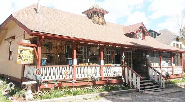 Redstone Mountain Mercantile