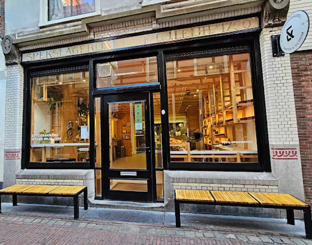 Stadsbakkerij Water & Bloem
