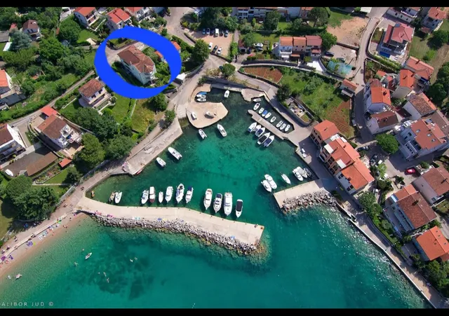 Apartment Lili Vantacici-Malinska