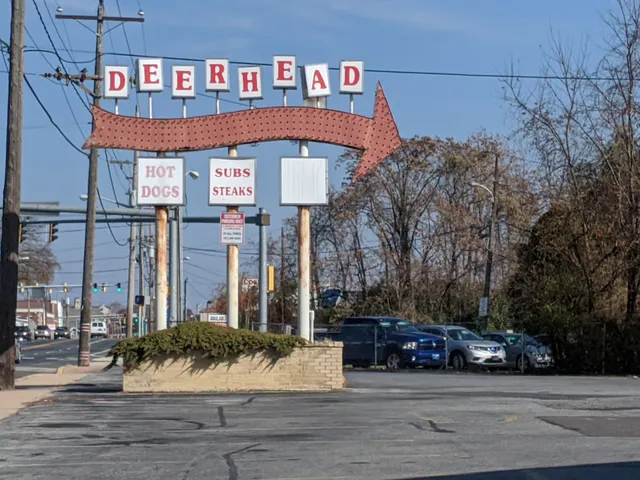 Boxwood Shopping Center