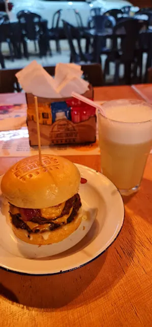 Behest Burger Urias Magalhães