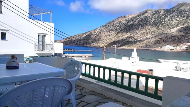 Tzannis Aglaia Pension