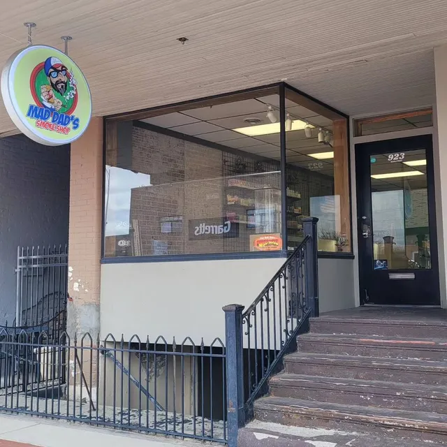 Mad Dad's Smoke Shop