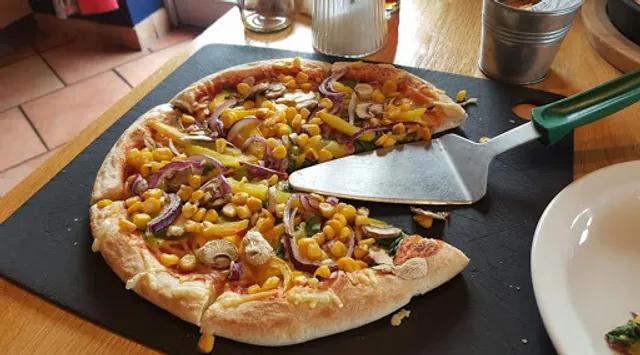 Pizza Hut Restaurants Manchester Fort