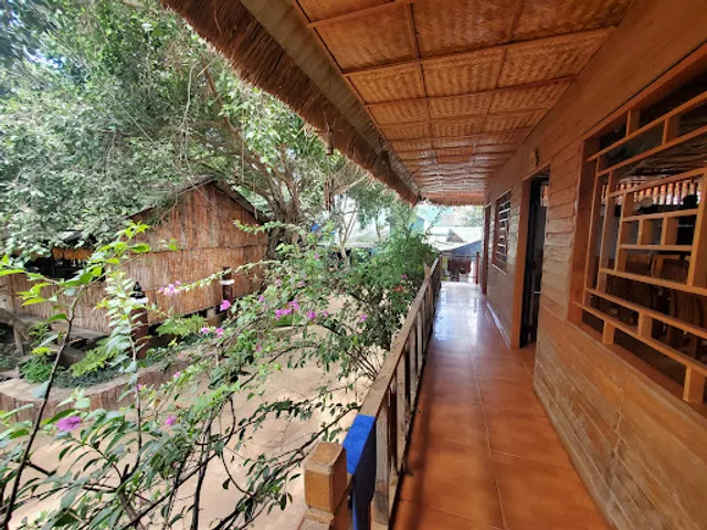 cơm lam gà nướng Bazan Pleiku