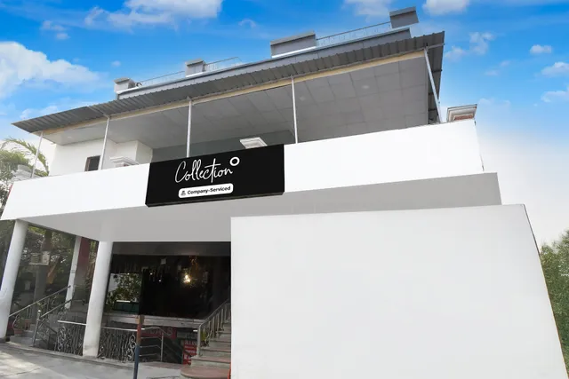 Collection O Vrindavan Yojna Lucknow Formerly Khushboo Palace