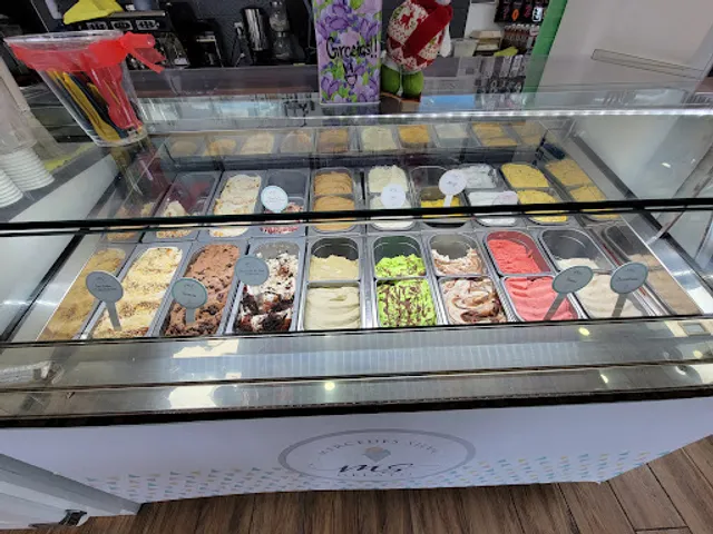 MERCEDES SILVA :: REPOSTERIA GOURMET Sucursal Plaza Aura