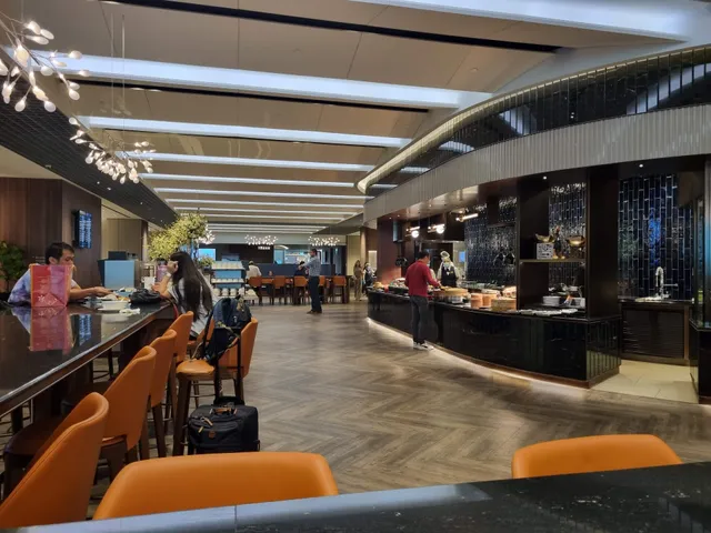 Singapore Airlines SilverKris Lounge