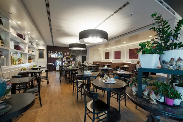 Lavendel-Bistro-Cafe-Patisserie