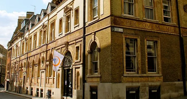 YHA London St Paul's Hostel