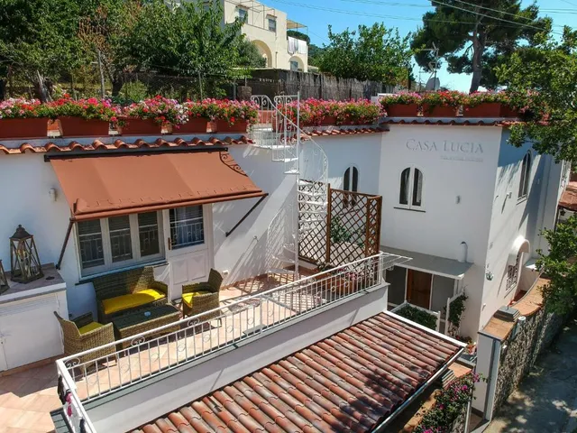 CASA LUCIA RELAXING ROOMS