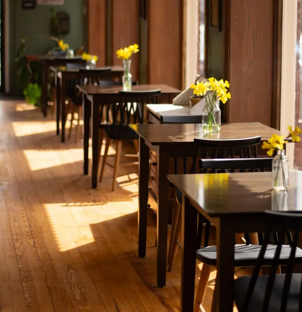 The Beekeeper's Café