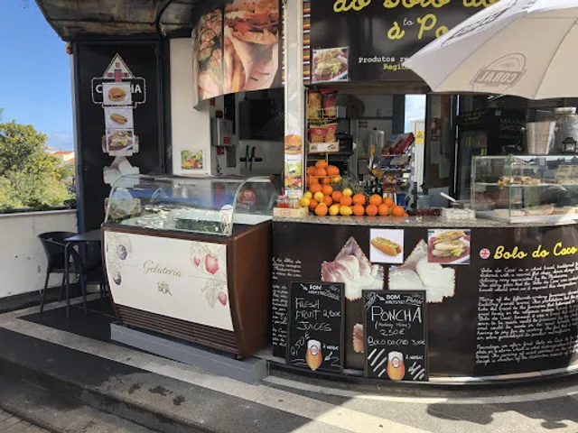 Lido’s Tavern - A Poncha do Lido